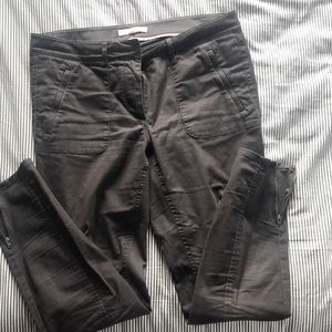 Women’s skinny ankle zip pant